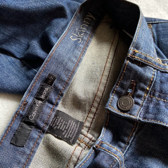 Calvin Klein Skinny Jeans - US- 26/2 - Picture 3 of 4
